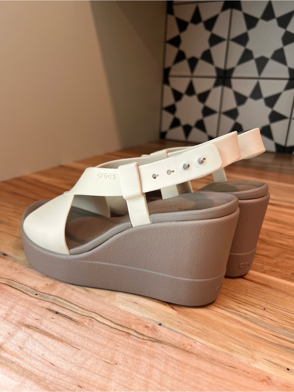 Crocs Brooklyn High Wedge Sandals Bone Taupe LiteRide Comfort Platform Women’s 5 - Picture 6 of 10